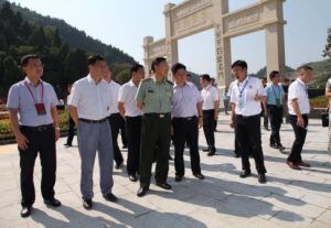 2016年7月20日，贵州省委常委、省军区司令（王盛槐）和贵州80个州县领导观摩金酱生态酒庄